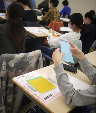 数学・科学・伝統文化を「折り紙」で学ぶ～関西万博に出展のスタンフォード大学大学院生が講演～河合塾K会セミナー8月29日開催