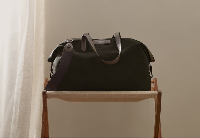 【SMYTHSON】スマイソンを彩る新色「Dark Moss」