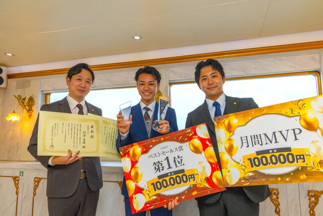 【社内表彰制度】新卒入社から1年で二冠達成！| いーふらん、自社クルーザーで営業部表彰式を開催！