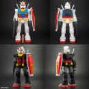 (上)ガンダムレトロソフビコレクション RX-78-2 ガンダム/(下)ガンダムレトロソフビコレクション RX-78-2 ガンダム(リアルタイプカラー) (上)ガンダムレトロソフビコレクション RX-78-2 ガンダム/(下)ガンダムレトロソフビコレクション RX-78-2 ガンダム(リアルタイプカラー)