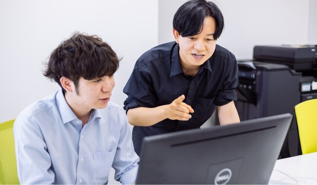 【恒和システム】新入社員が悩み事を先輩に相談できる「チューター制度」を強化