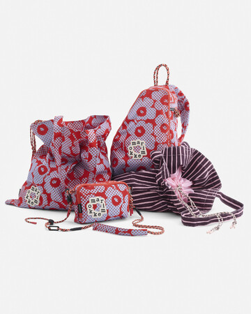 [マリメッコ]マリメッコ キオスキより、アイコニックな「Onni bag」シリーズに新型ボストンバッグとメッセンジャーバッグが登場。軽やかなレイヤーと高揚感を届けるアクティブウェアもラインナップ。