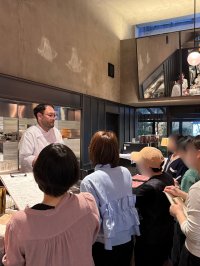自宅の電子レンジで“販売できるレベル”のお菓子作りに挑戦　東京・立川のパティスリーが「オサレスイーツアカデミー」を開講