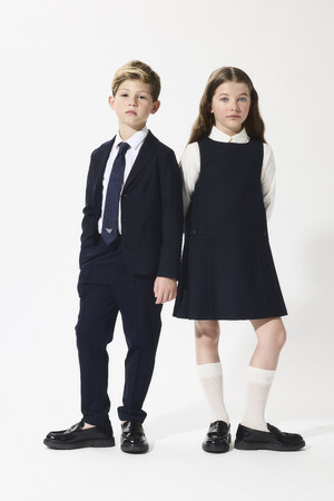 【エンポリオ アルマーニ】子どもたちの大切な日にふさわしい、ジュニアラインのフォーマルコレクションが登場