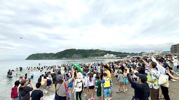 逗子海岸で海開きとビーチクリーンイベントを実施 地域と連携し、海洋環境保全と次世代への環境教育を推進(ニュースリリース)