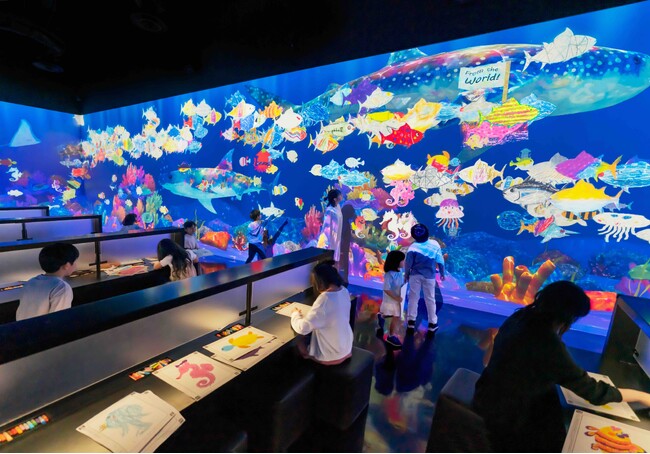 チームラボ、宮城・女川町まちなか交流館で『チームラボ 世界とつながったお絵かき水族館』を開催。会期は8月29日(土)から9月23日(水・祝)まで