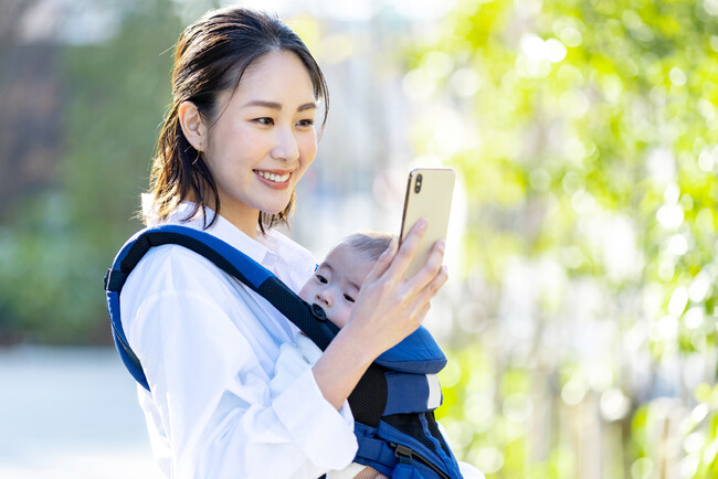 【子育て家族のAI利用】「ググる」から「AIに聞く」へ。子育て世帯の52%がAIを活用