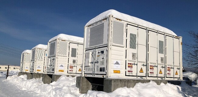 日立とエネウィル、系統蓄電所に蓄えられた再エネ電力のグリーン価値の証明サービスと事業活用を開始