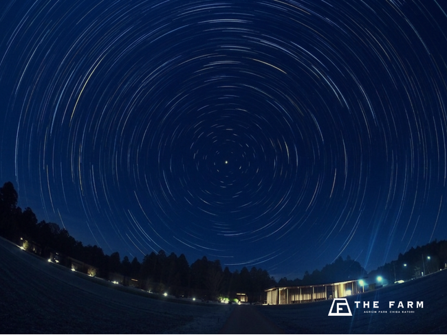 【橘ふれあい公園×農園リゾートTHE FARM】2施設連携の宿泊者限定「星空観賞会」を8月開催