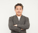 安田理大様