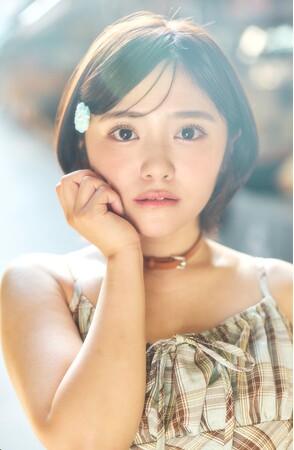 岡田彩夢 6年ぶりの写真集でオマージュ表紙が可愛すぎる