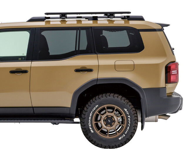 ランクル装着時の高さを2.1m以下に。ルーフレール車専用「フラットデッキベース」登場｜INNO（イノー）