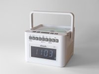 CDを「買う推し活」から「朝・昼・夜に聴く推し活」へ　充電式CDクロックラジオ「CD-CLR4J」を本日8月18日発売