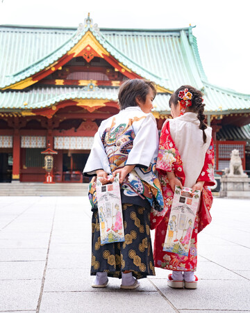 七五三のお祝いや撮影を華やかに彩る！鹿児島睦氏がデザインした特別な千歳飴とカラフルなロリポップ　PAPABUBBLEの七五三シリーズ　9月10日より発売