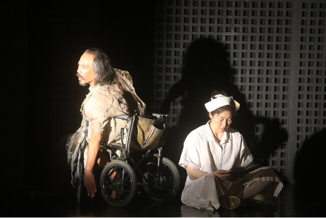 10年にわたる日本とインドネシアの舞台芸術交流の成果が結実劇団SCOT『リア王』 インドネシア公演