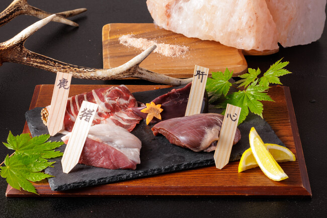 鳥取県・奥大山の「命の恵み」を一皿に　江府町のジビエの匠・宇田川保さんが手掛けるジビエ料理　休暇村奥大山で９月１日より提供