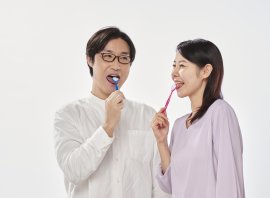 舌ブラシを使った「舌汚れ」対策 舌ブラシを使った「舌汚れ」対策