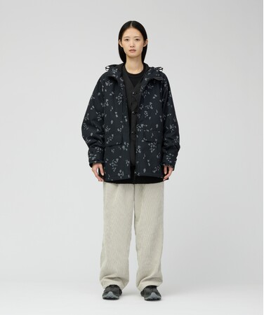 迷彩柄のデザインが特徴の「Reflective Night Camo Jacket」2026年8月21日（金）より発売