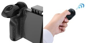 【新商品】わずか60g！自撮り棒禁止エリアでも簡単セルフィー＆集合写真が撮れる「ワンハンドシャッター」が新登場