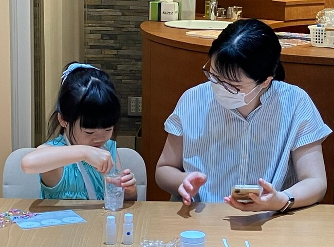 【実施報告】「子どもに自分の仕事を知ってほしい」社員の声から桃谷順天館『ファミリーデー』7年ぶりに復活！