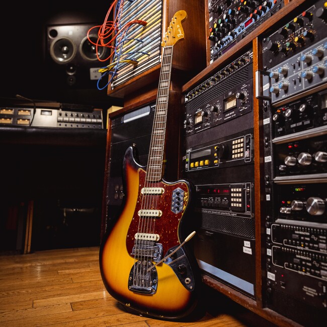 Fender Custom Shop 新シグネイチャーモデル『Limited Edition George Harrison 1967 Bass VI』を発表