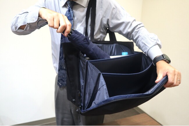 ビジネスアイテムと暑さ対策アイテムをスマート収納「バッグの中での迷子」を解消！ジャバラ構造で中身が一目瞭然な「アコーディオンバッグ」を発売