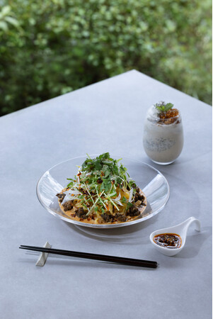 ごま専門cafe & izakaya『goma to』で販売中の夏限定メニューの終了まであと1か月。濃厚なごまの麺メニューとフローズンドリンクを9月30日（水）まで提供中
