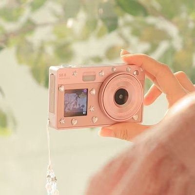 ＜Qoo10 「カメラ・光学機器用」販売数ランキング＞Y2Kや平成レトロなアナログ感で