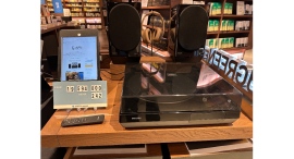 梅田 蔦屋書店、SHIBUYA TSUTAYAにてクラウドファンディング中のPHILIPSレコードプレーヤーFT1、アクティブスピーカーFA3を期間限定展示中。 梅田 蔦屋書店、SHIBUYA TSUTAYAにてクラウドファンディング中のPHILIPSレコードプレーヤーFT1、アクティブスピーカーFA3を期間限定展示中。