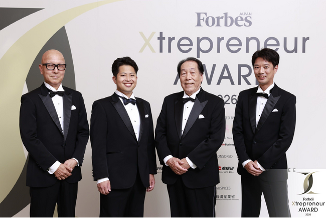 廃棄物を炭化し、人工皮革、オフィス家具に。「.Garbon」4社共同プロジェクトが「Forbes JAPAN Xtrepreneur AWARD 2026」リジェネレーション賞を受賞