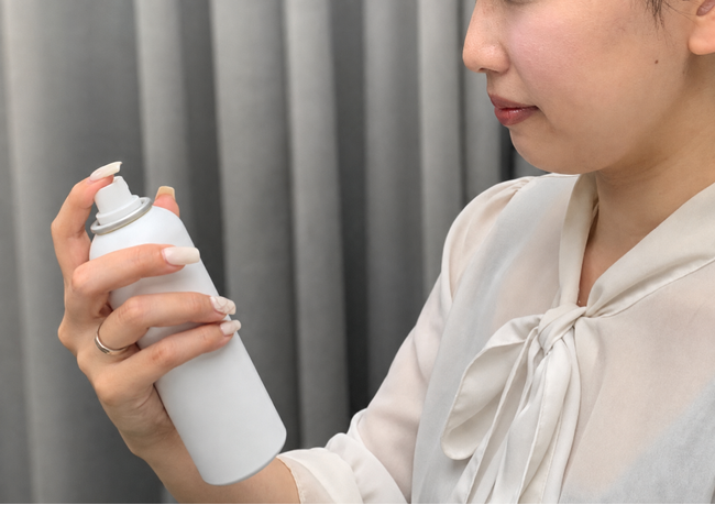 シートマスクのような「パック後感」を与えることができるミスト状水中油型化粧料の処方を特許登録