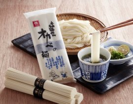オカベの麺商品とザルイメージ オカベの麺商品とザルイメージ