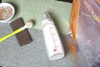 災害時のミルク・離乳食を火・電気・ガス不要で加温　山本商事、加熱キット「HOTPLUS」を「保育博2026」に初出展