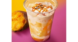 ドトールコーヒーショップで9月17日より、お芋の魅力を詰め込んだ秋の新作ドリンクとケーキ2種を発売。あわせて「アーモンドラテ~香るバニラ~」も新登場。 ドトールコーヒーショップで9月17日より、お芋の魅力を詰め込んだ秋の新作ドリンクとケーキ2種を発売。あわせて「アーモンドラテ~香るバニラ~」も新登場。
