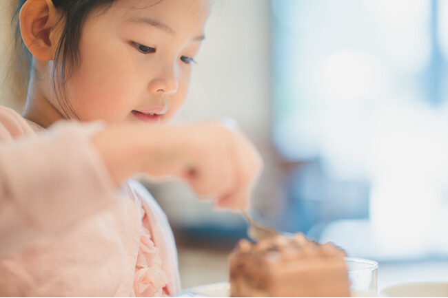 【子育て世帯の誕生日調査】誕生日特典の利用は69%、人気は「ココス」「デニーズ」