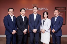 ロイヤルグループ各社の経営層・DX推進担当者の皆様 ロイヤルグループ各社の経営層・DX推進担当者の皆様