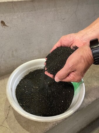 北海道初! 「菌体りん酸肥料あしるのめぐみ」が誕生。