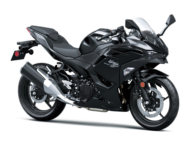 カワサキから“LIGHT, FUN, EASY”がコンセプトの「Ninja 500」の2027年モデルが登場│2026年10月17日(土)に発売