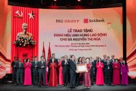 起業家Nguyen Thi NgaにLabor Hero（労働英雄）の称号、BRGグループとSeABankにFirst-class Labor Medal（第一級労働勲章）