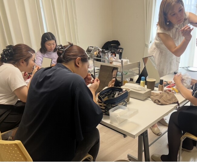 【静岡】「昔と同じメイクでいい？」30～50代女性が「今の自分に似合うメイク」を学ぶ体験型レッスンを開催