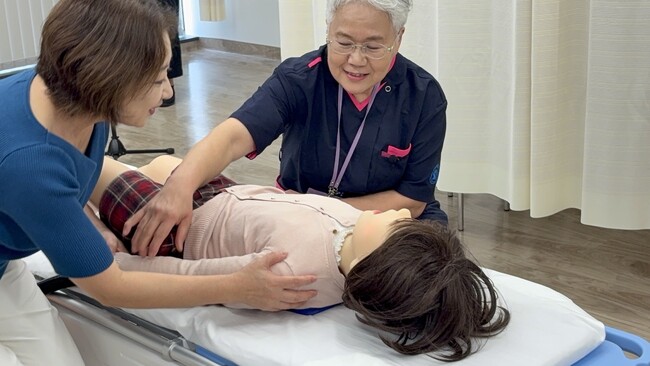 AI　に「身体」を持たせ、子どもの反応を再現 ー西日本看護医療大学とテムザック、小児看護教育の共同研究を開始ー