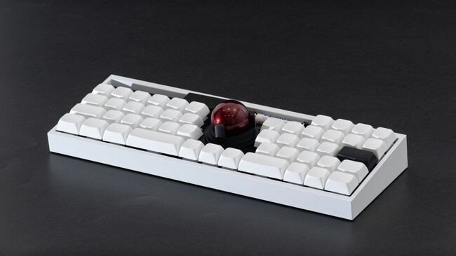 手をキーボードから離さずポインタ操作　40%自作キーボードキット「STEEPLECORE」9月23日発売