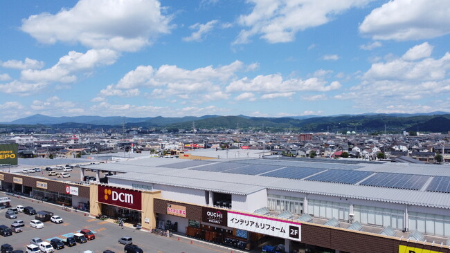ＤＣＭとダイキアクシス、太陽光発電の取り組みをPPAモデルへ拡大、3店舗で年間CO2592トンを削減