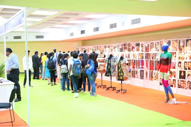 インド最大のニット生産地で開催される国際見本市「TexIndia」に初出展