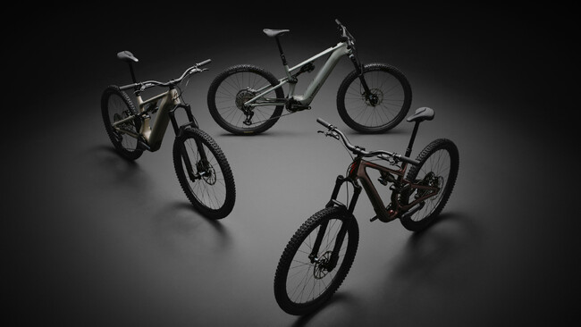 Turbo Levo 4 と Stumpjumper 15 EVO の新モデルを発売