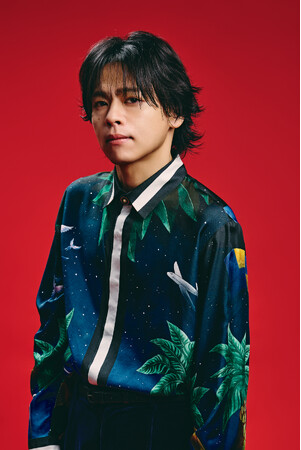 中川晃教のデビュー25周年記念ワンマンライブが東阪で開催。東京は園田涼率いる『I Sing』シリーズ、大阪はピアニスト大坪正と魅せるアコースティック演出と、東西で異なる至高のステージをお届け！