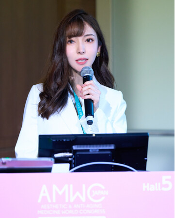 THE ROPPONGI CLINIC 長尾沙也加医師が「AMWC JAPAN 2026」に登壇　Fotona6D＋Mirajetの治療テクニックと適応を発表