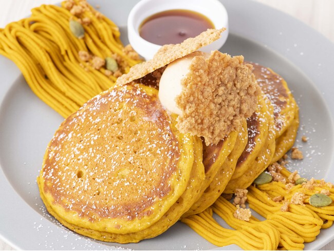 ニューヨークレストラン「サラベス」 期間限定スペシャルメニュー「パンプキンスパイスパンケーキ」／「ポークトーバー チリコンカン」