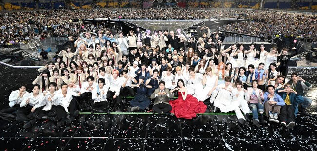 「2026 TMA」釜山の夜を熱く盛り上げたK-POPスターたち…4つの大賞部門にはATEEZ、NMIXX、RIIZE、CORTISがそれぞれ栄冠！ ニコニコ生放送で9/30まで見放題で見逃し配信中！