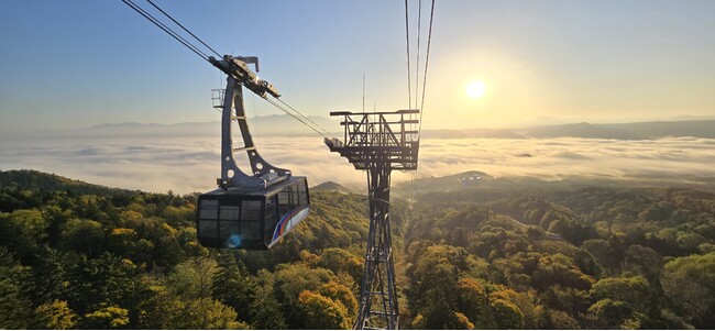【富良野スキー場】空に近い紅葉絶景に出会う 「ふらのの森”ASOBOU”」で秋限定体験を